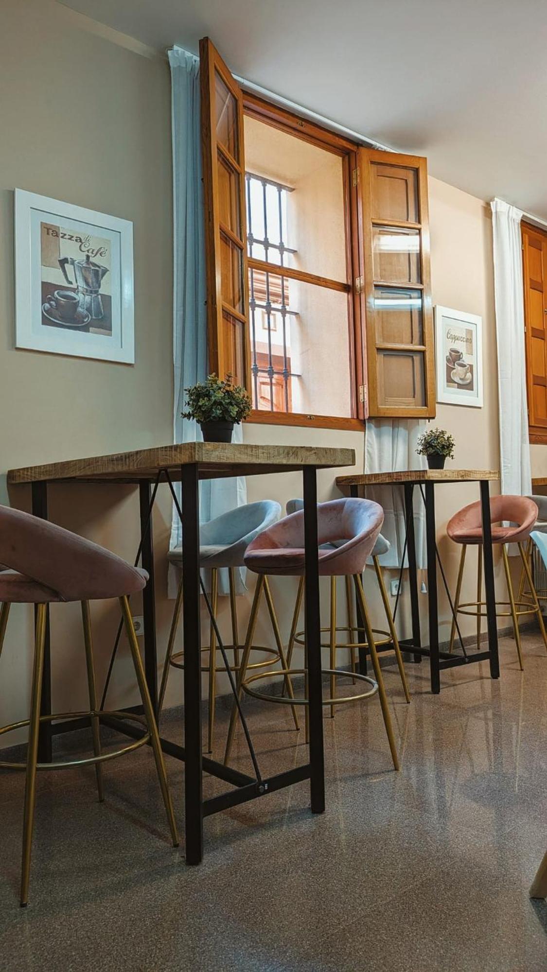 Hostal El Convent De Moncada Luaran gambar