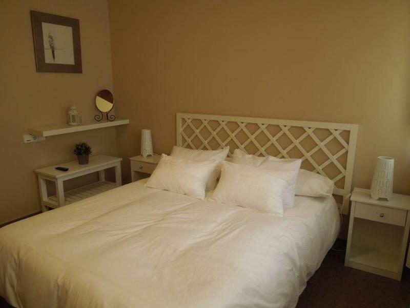 Hostal El Convent De Moncada Luaran gambar
